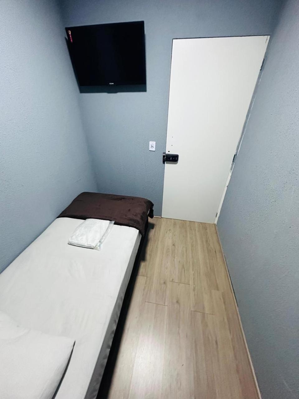 On Hostel II Gru Aeroporto Translado 24 Hs Γκουαρούλιος Εξωτερικό φωτογραφία