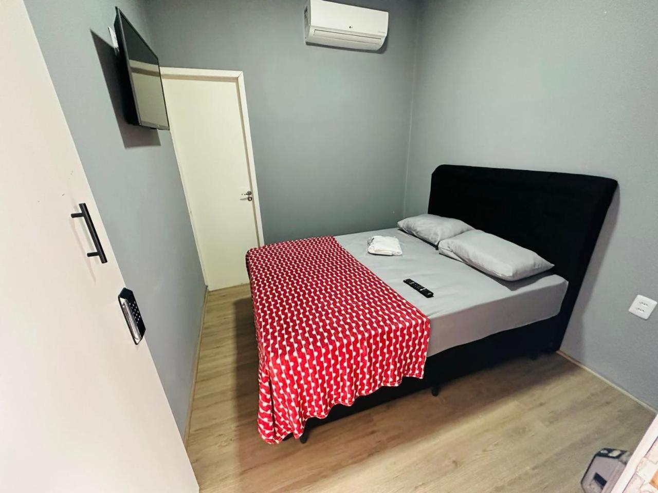 On Hostel II Gru Aeroporto Translado 24 Hs Γκουαρούλιος Εξωτερικό φωτογραφία