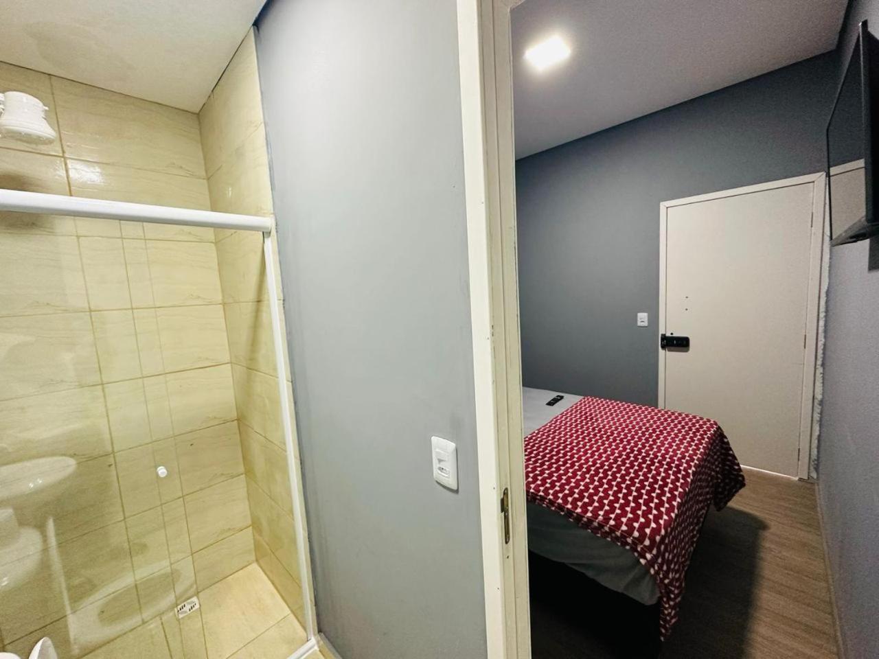 On Hostel II Gru Aeroporto Translado 24 Hs Γκουαρούλιος Εξωτερικό φωτογραφία